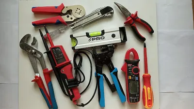 Siódema - elektryk i złota rączka